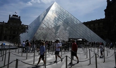 Louvre Reopens Apollo Gallery